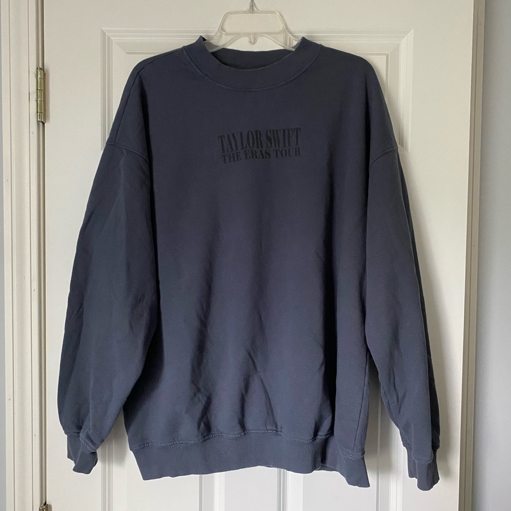 the eras tour crewneck !